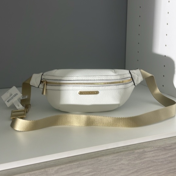 NWT Michael Kors Soft BeltBag - Picture 2 of 9